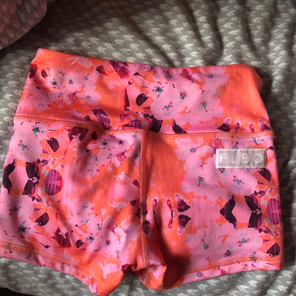 FLEO shorts